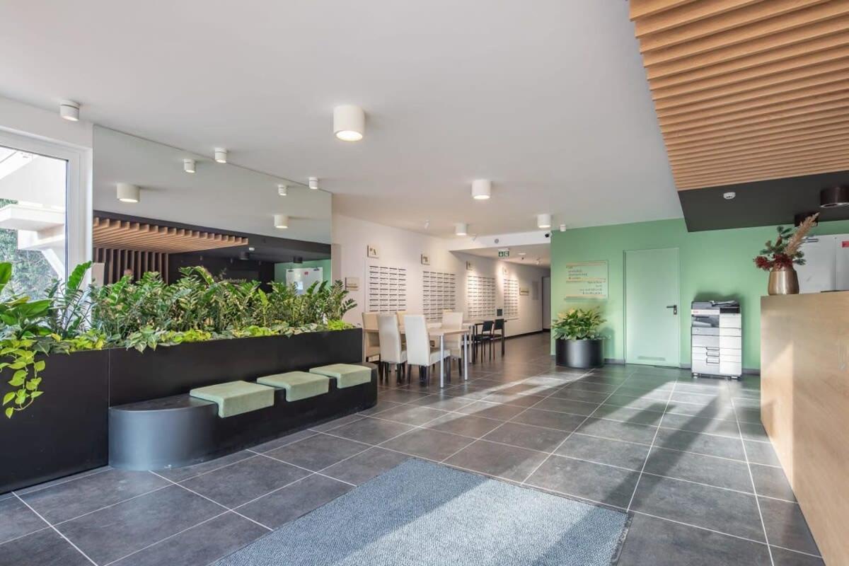 Apartament Modern & Cozy With Balcony *